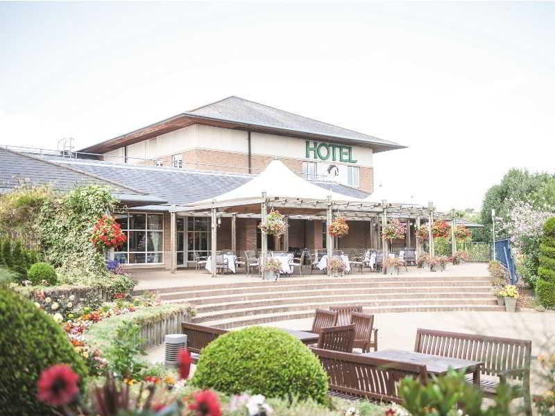 Thorpe Park Hotel And Spa Лидс Экстерьер фото